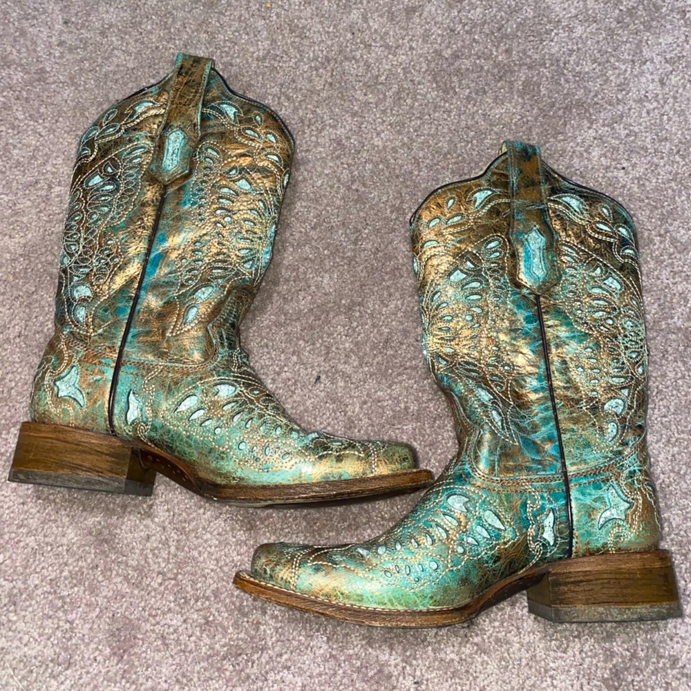 Corral Boots- 7.5
